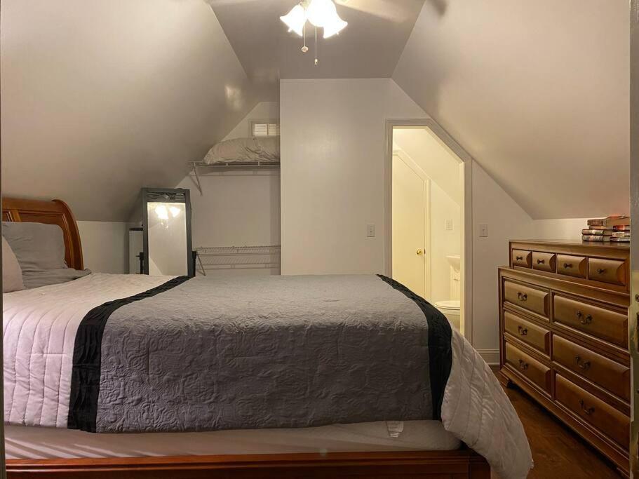 Appartamento Spacious & Private 2Nd Flr. Apt. Irmo Esterno foto